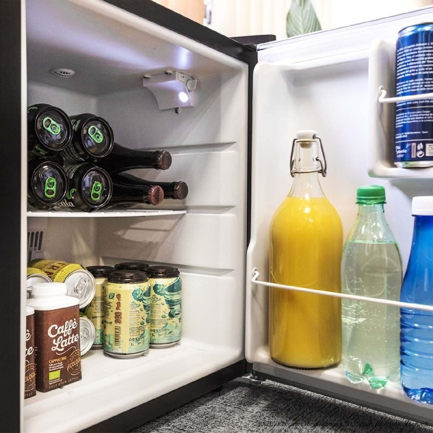 Cecotec, GrandCooler 10000 Silent Black, Minibar - Imagen 5