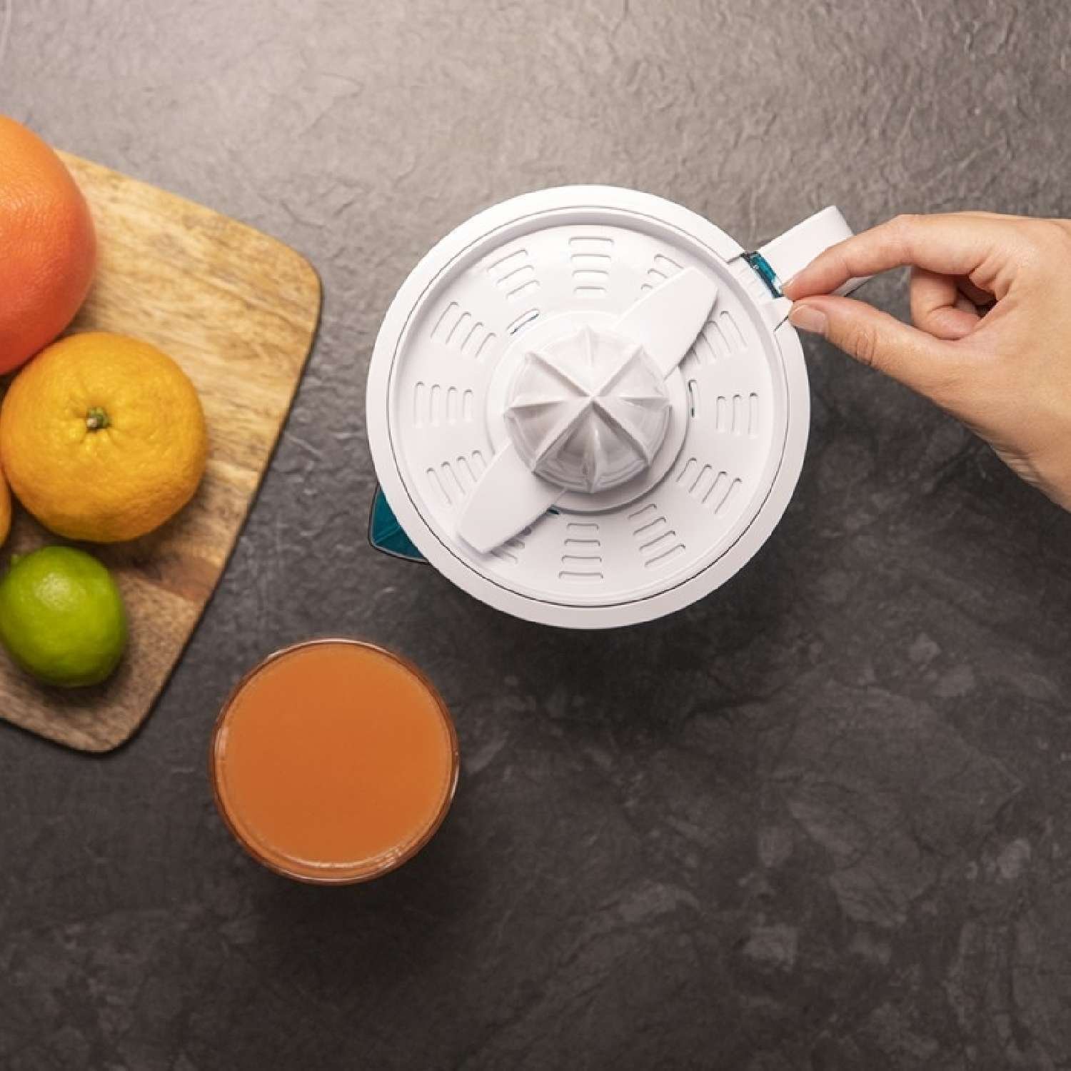 Cecotec, EssentialVita Adjust White, Exprimidor - Imagen 3