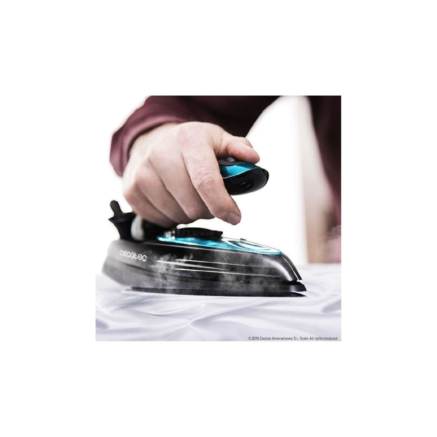 Cecotec, GoForce 8000 Folding Titanium, Plancha de viaje - Imagen 2