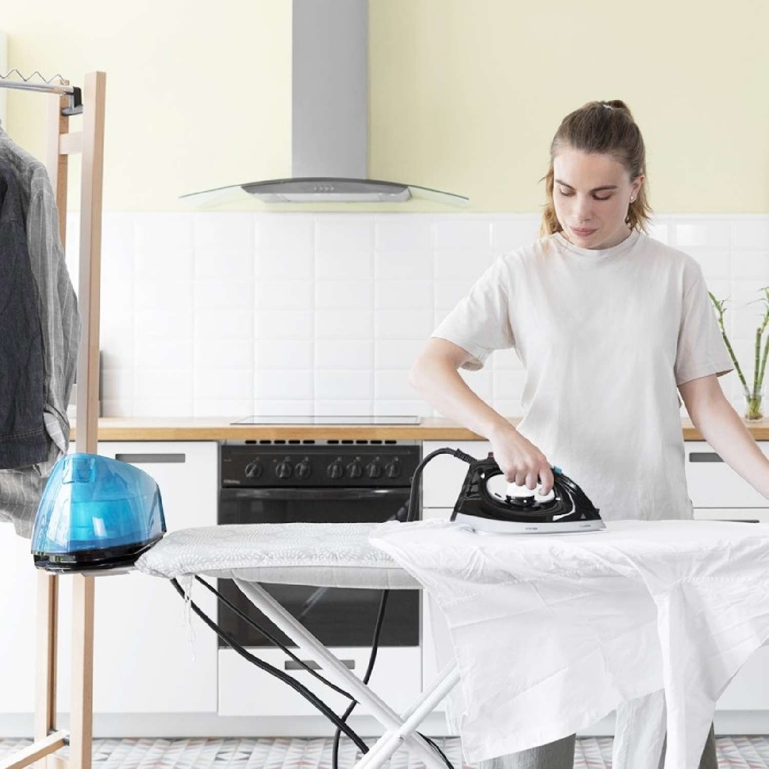 Cecotec, Total Iron 7500 TurboSlim, Centro de planchado - Imagen 2