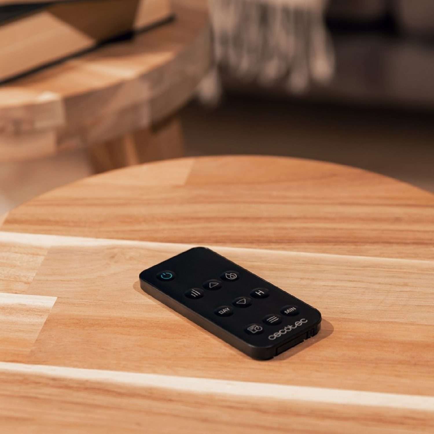 Chimenea Eléctrica ReadyWarm 3550 Curved Flames Connected, Cecotec - Imagen 4